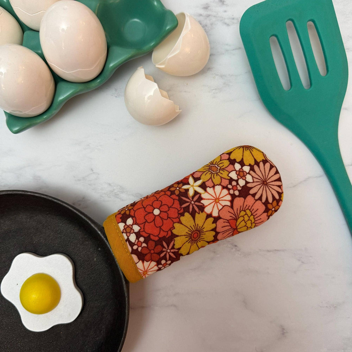 Sunburst Blooms Cast Iron Handle Mitt